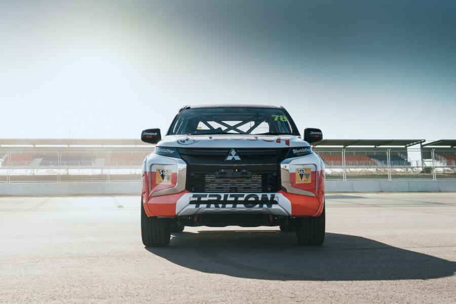  Mitsubishi Triton SuperUte 2019 года  (фото 2 из 3)